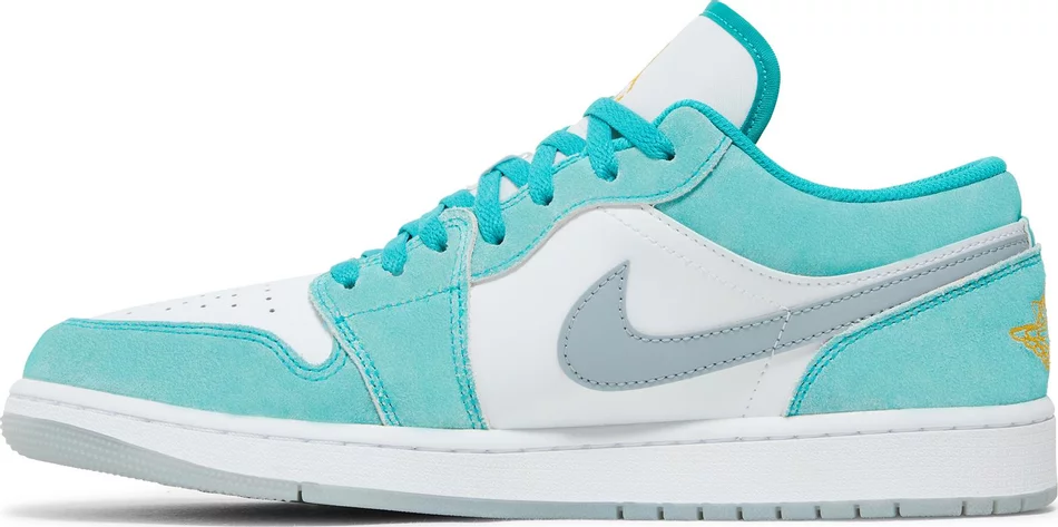 Air Jordan 1 Low SE 'New Emerald' - Image 2