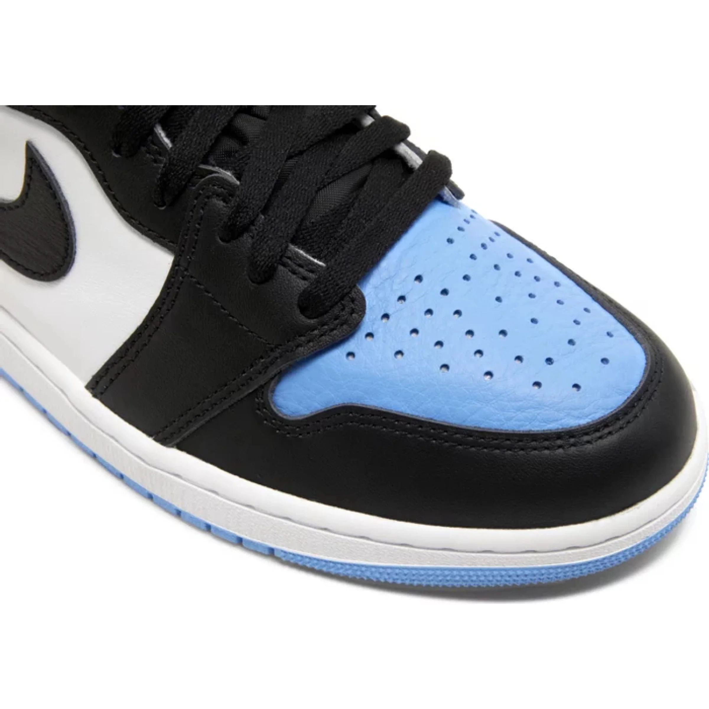 Air Jordan 1 Retro High OG 'UNC Toe' - Image 6