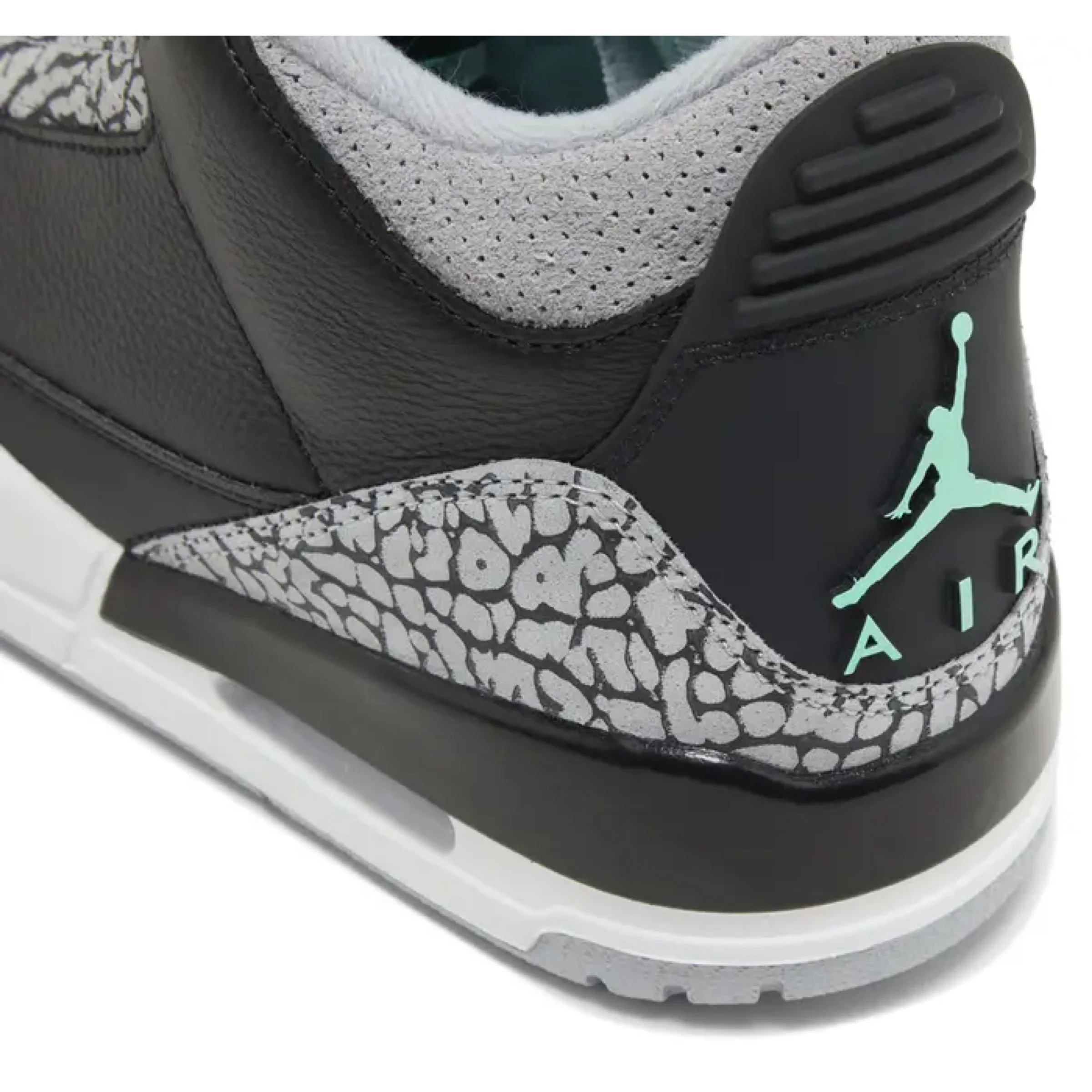 Air Jordan 3 Retro 'Green Glow' - Image 5