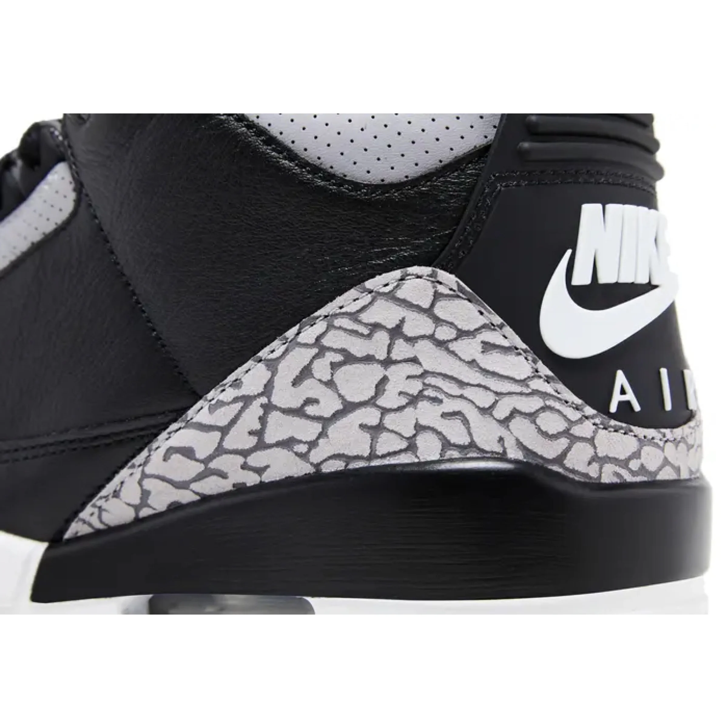 Air Jordan 3 Retro OG 'Black Cement' (2024) - Image 7