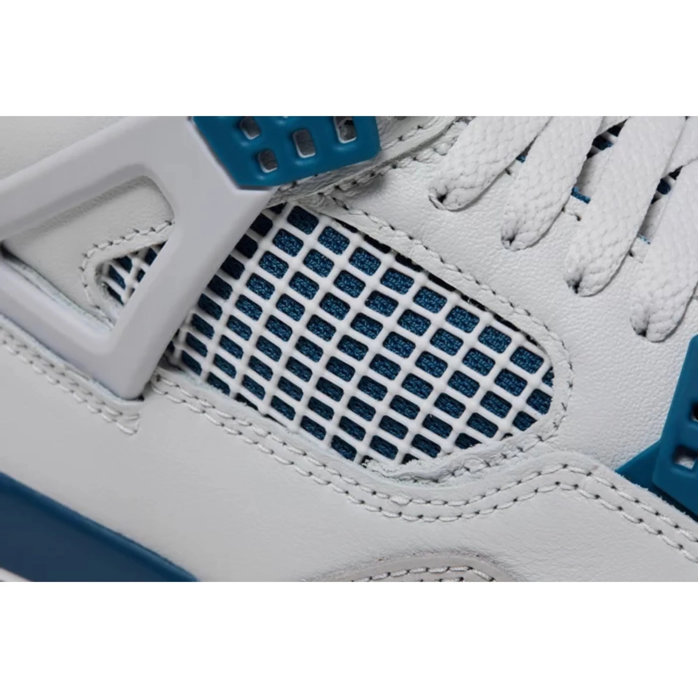 Air Jordan 4 Retro 'Military Blue' (2024) - Image 6
