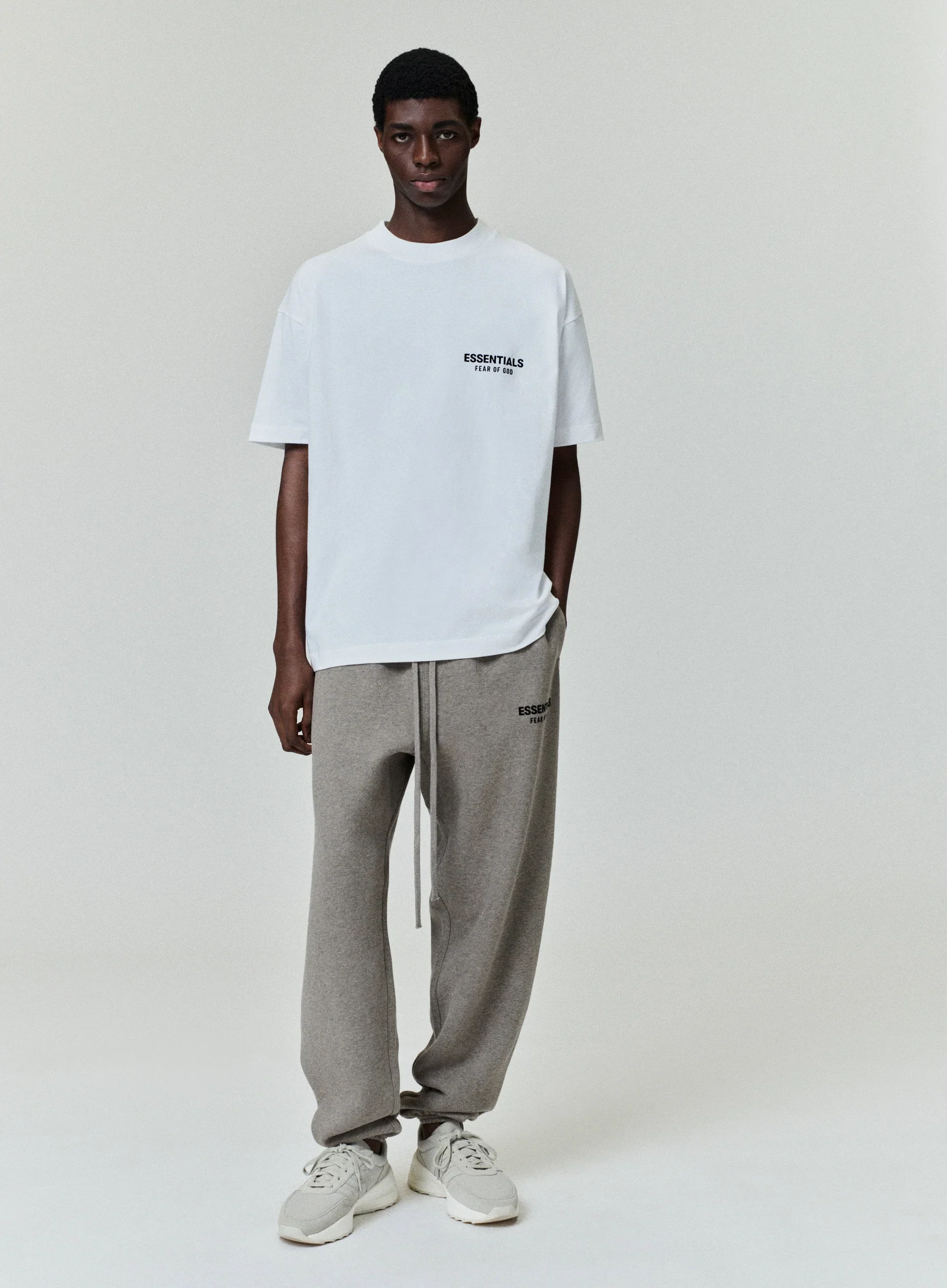 FEAR OF GOD ESSENTIALS Classic S/S T-Shirt - Bright White - Image 4
