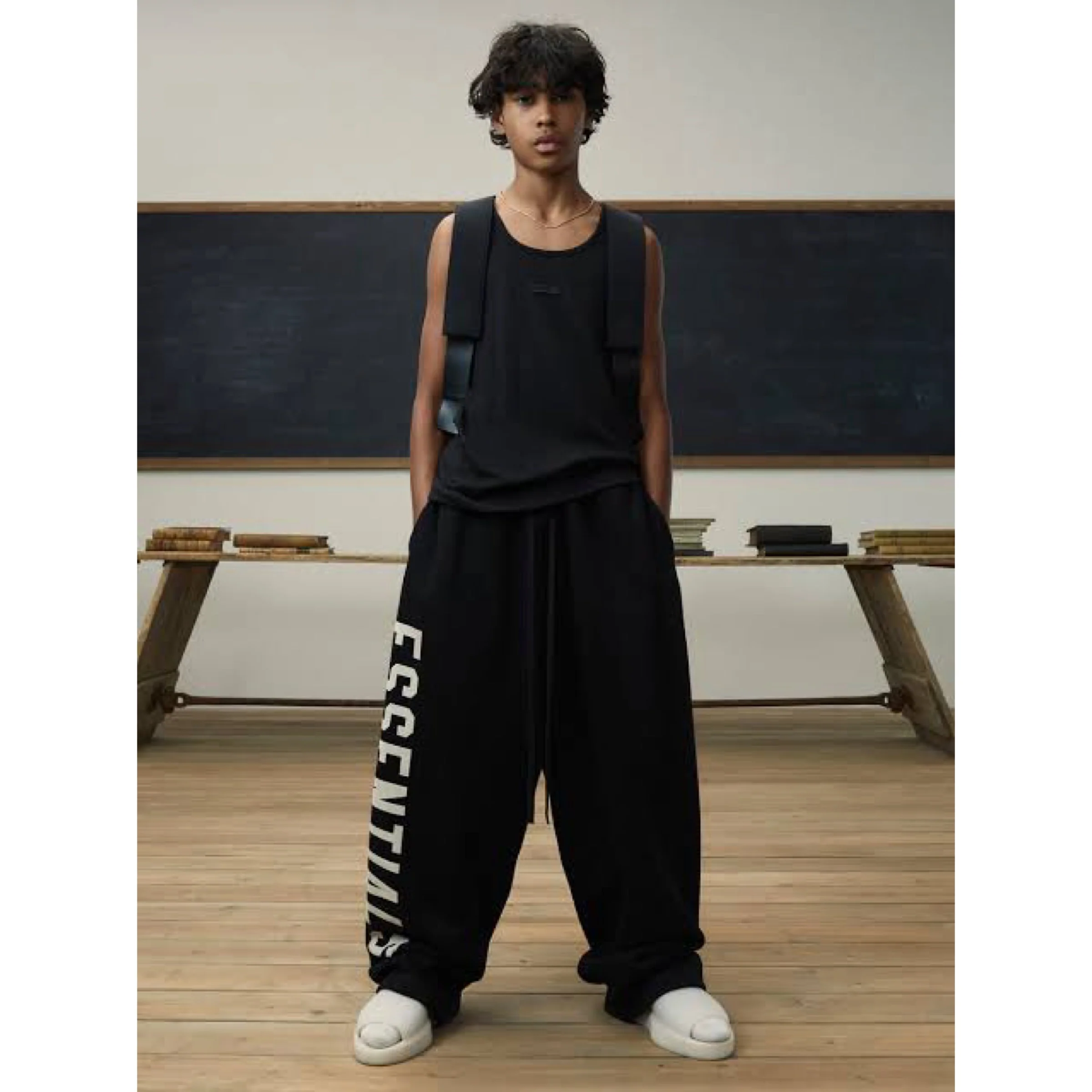 FEAR OF GOD ESSENTIALS Fleece Relaxed Sweatpants - Black (FW24) - Image 3