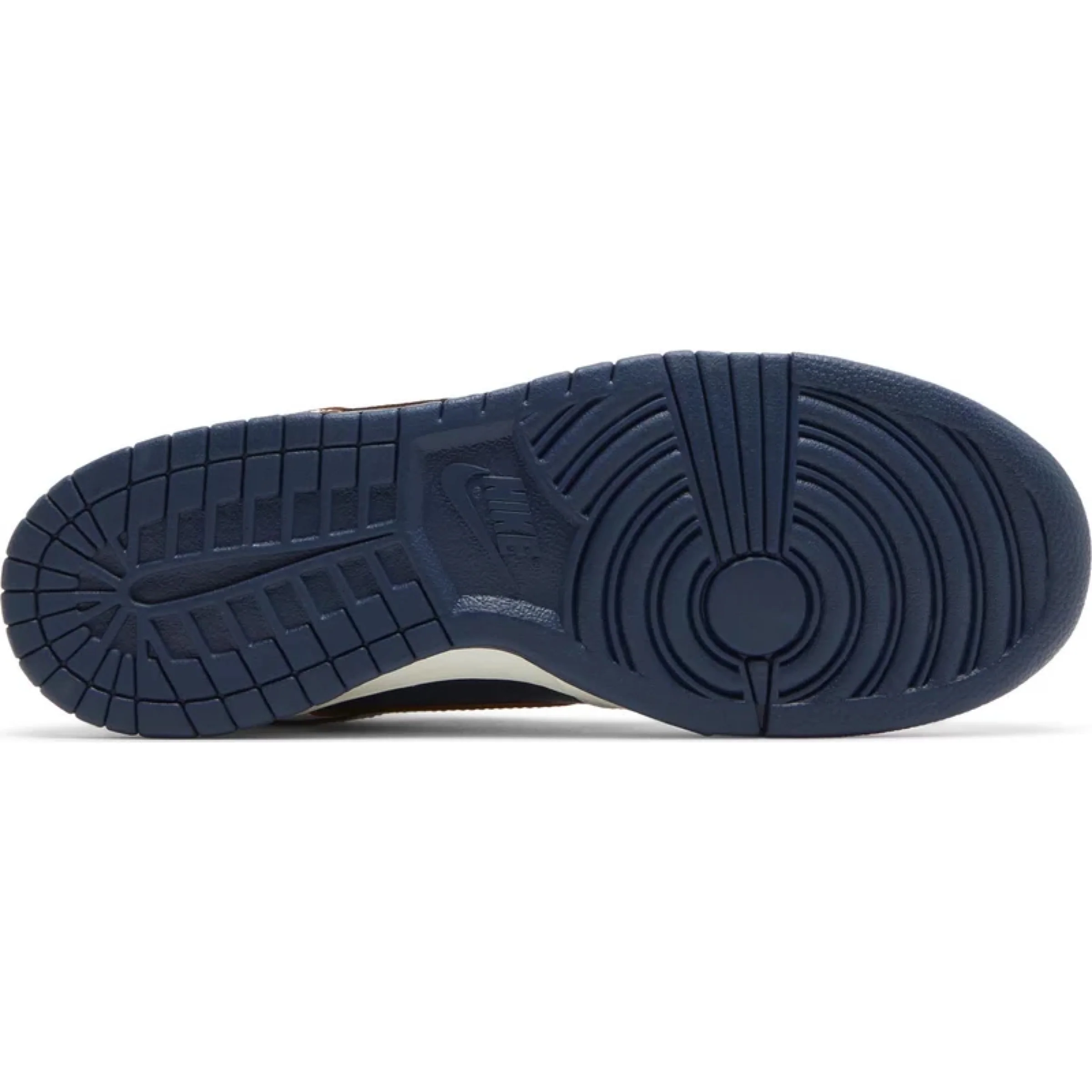 HUF x Nike SB Dunk Low 'New York City' - Image 3